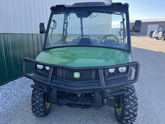 Image of John Deere XUV 835M equipment image 2