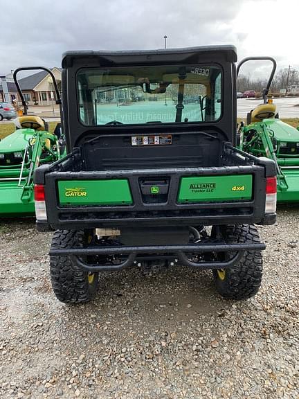 Image of John Deere XUV 835M equipment image 3