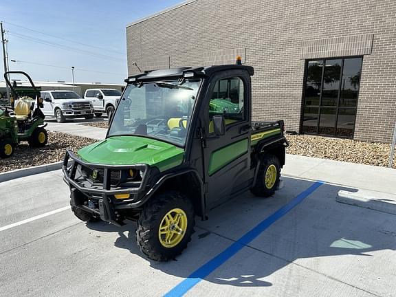 Image of John Deere XUV 835M equipment image 1