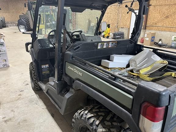 Image of John Deere XUV 835M equipment image 4