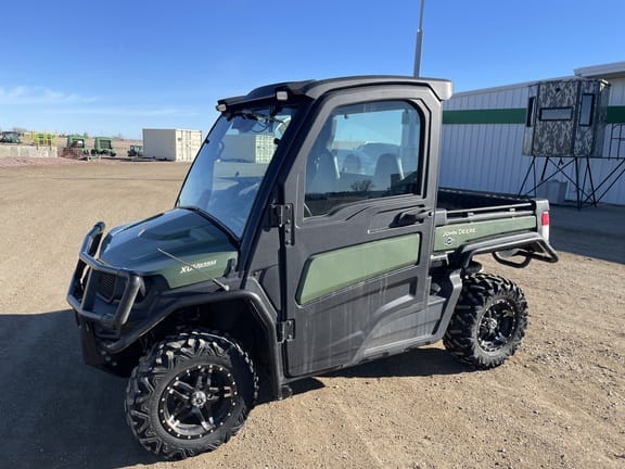 2021 John Deere XUV 835M Equipment Image0