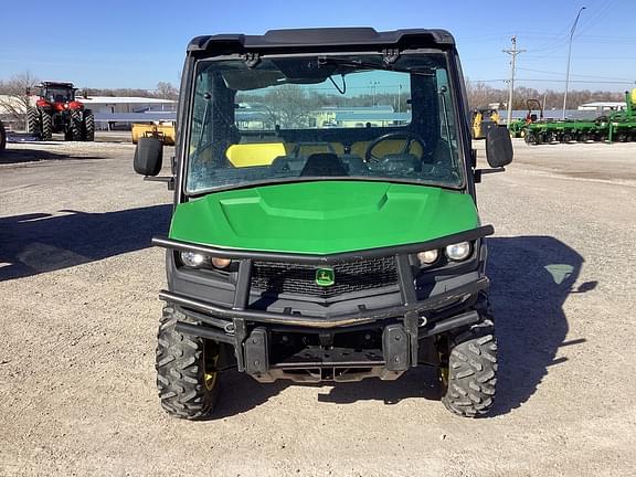 Image of John Deere XUV 835M equipment image 1