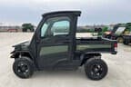 Image of John Deere XUV 835M equipment image 2