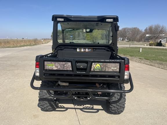 Image of John Deere XUV 835M equipment image 4