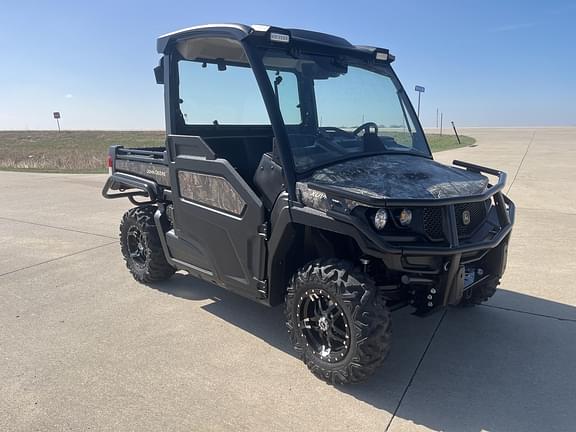 Image of John Deere XUV 835M Primary image