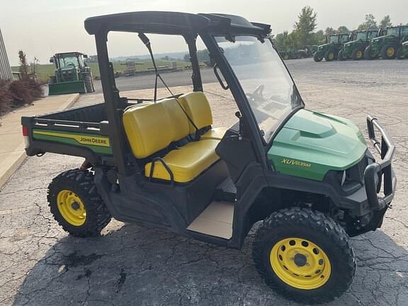 Image of John Deere XUV 835M equipment image 1