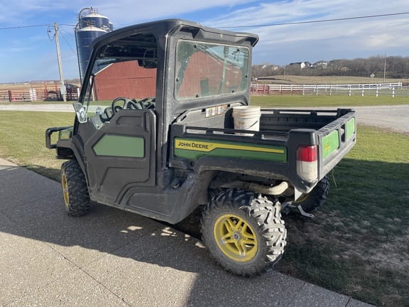 2021 John Deere XUV 835M Equipment Image0