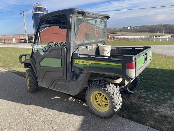 Image of John Deere XUV 835M Primary Image