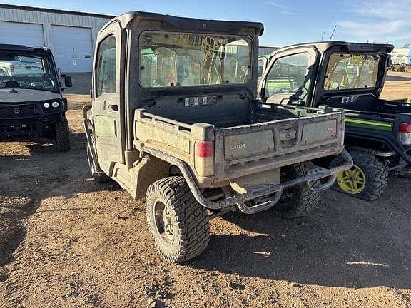 Image of John Deere XUV 835M equipment image 2