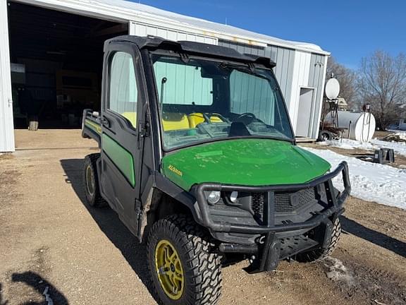 Image of John Deere XUV 835M equipment image 1