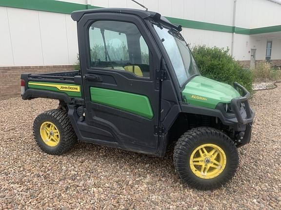 Image of John Deere XUV 835M equipment image 1