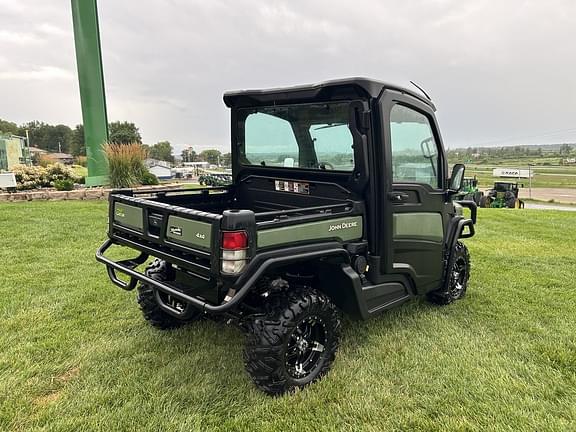 Image of John Deere XUV 835M equipment image 3