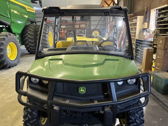 Image of John Deere XUV 835M equipment image 1