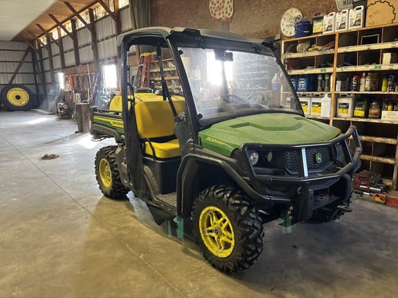 Image of John Deere XUV 835M equipment image 4