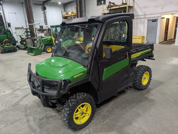 2021 John Deere XUV 835M Equipment Image0