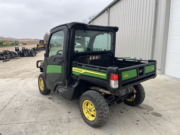 Image of John Deere XUV 835M equipment image 2