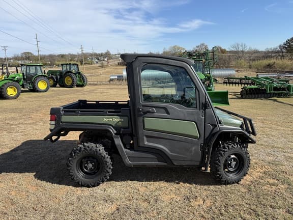 Image of John Deere XUV 835M equipment image 4