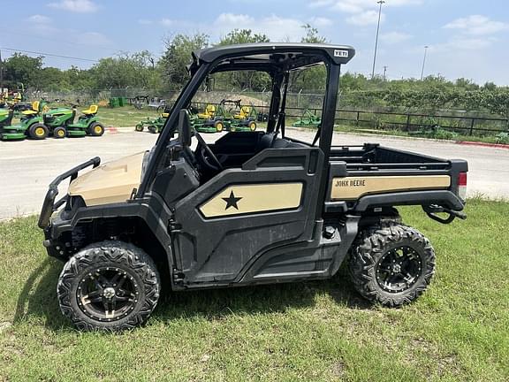 Image of John Deere XUV 835M Honor Edition Primary image