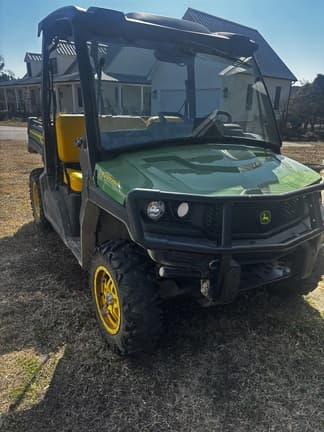 Image of John Deere XUV 835M equipment image 1