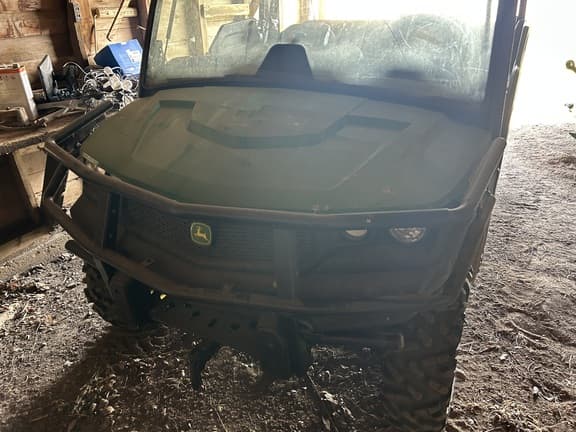 Image of John Deere XUV 835M equipment image 4