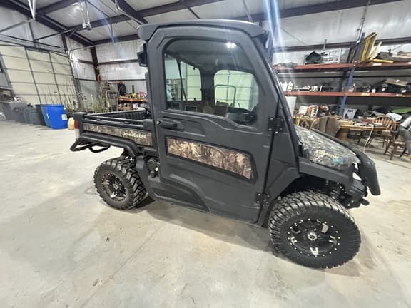 Image of John Deere XUV 835M equipment image 3