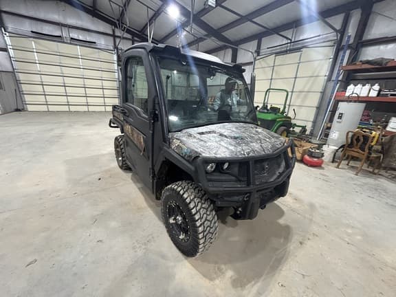 Image of John Deere XUV 835M equipment image 2