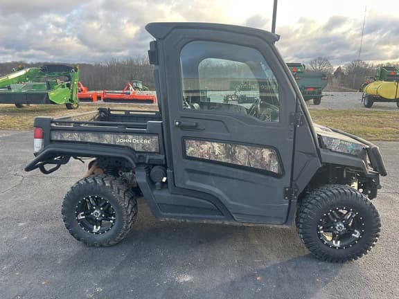 Image of John Deere XUV 835M equipment image 4