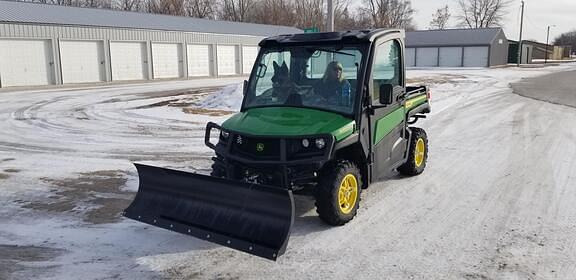 Image of John Deere XUV 835M Primary image