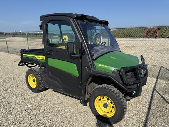 Image of John Deere XUV 835M Primary image