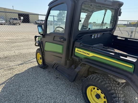 Image of John Deere XUV 835M equipment image 1