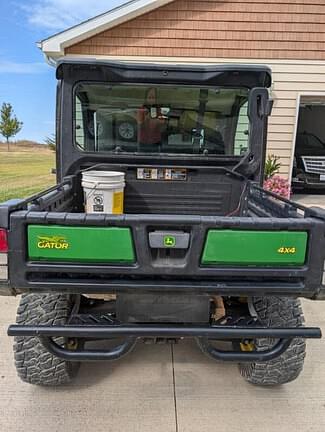 Image of John Deere XUV 835M equipment image 1