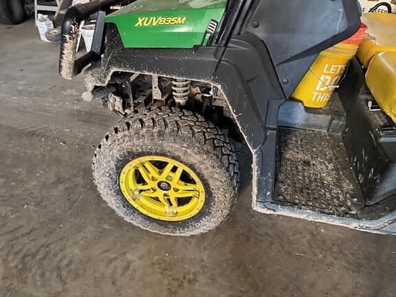 Image of John Deere XUV 835M equipment image 2