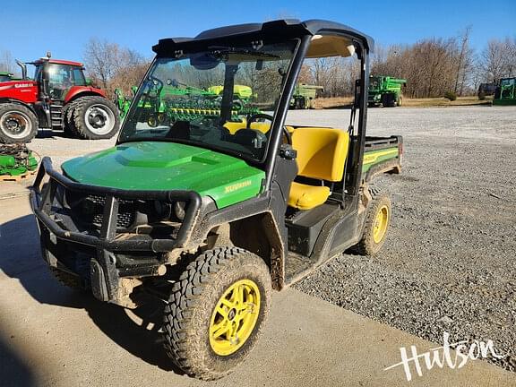 Image of John Deere XUV 835M equipment image 1