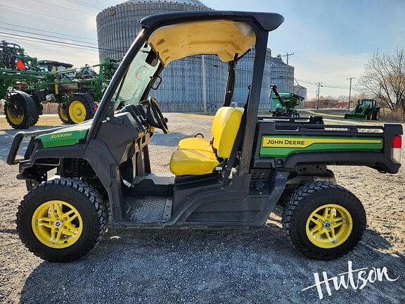 Image of John Deere XUV 835M equipment image 4