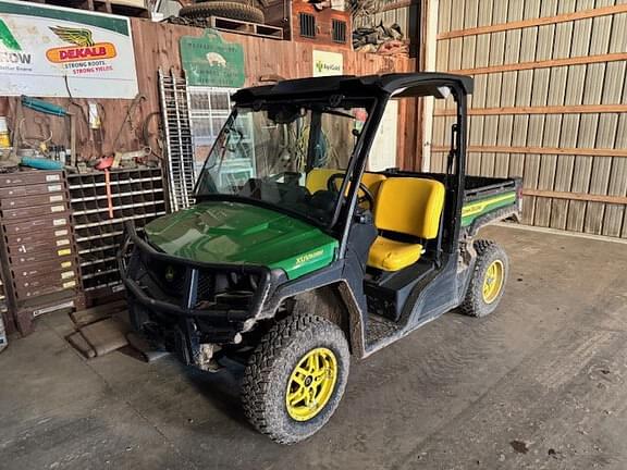 Image of John Deere XUV 835M Primary image