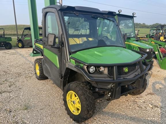 Image of John Deere XUV 835M equipment image 1