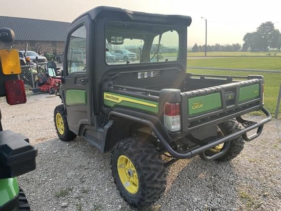 Image of John Deere XUV 835M equipment image 3