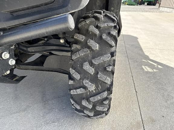 Image of John Deere XUV 835M equipment image 2