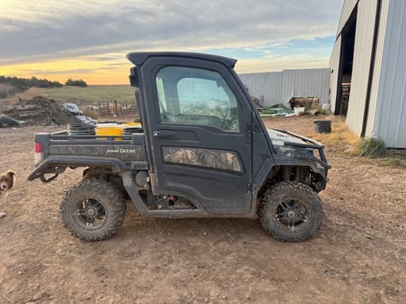 Image of John Deere XUV 835M equipment image 3