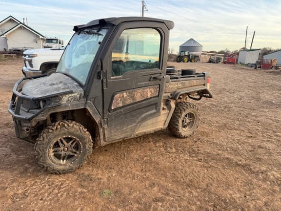 Image of John Deere XUV 835M Primary image