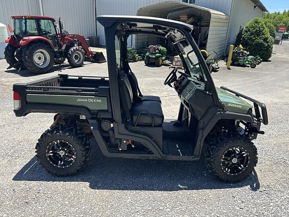 Image of John Deere XUV 835M equipment image 1