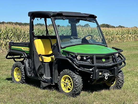 Image of John Deere XUV 835M Primary image