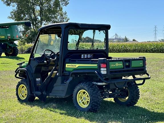 Image of John Deere XUV 835M equipment image 4