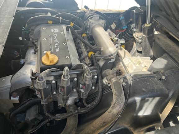 Image of John Deere XUV 835M equipment image 3