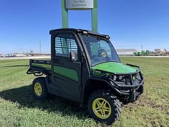 2021 John Deere XUV 835M Equipment Image0