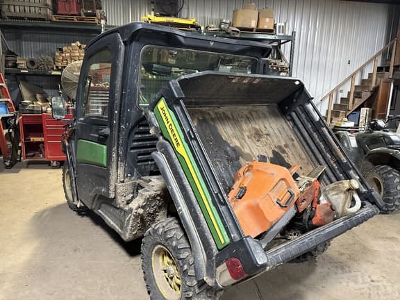 Image of John Deere XUV 835M equipment image 2