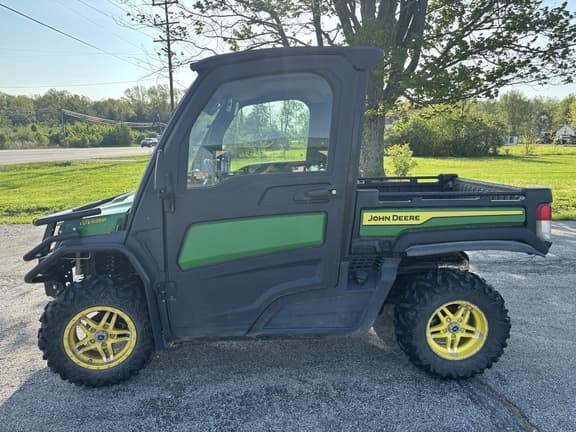 Image of John Deere XUV 835M equipment image 2