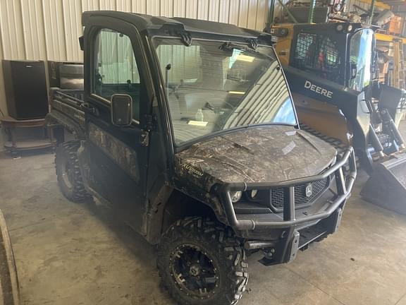 Image of John Deere XUV 835M equipment image 2