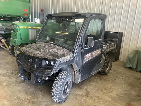 Image of John Deere XUV 835M Primary image
