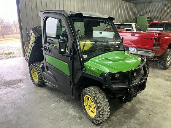 Image of John Deere XUV 835M Primary image